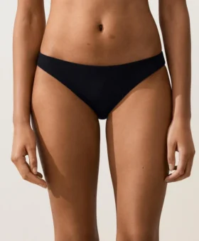Klasické bikiny z piké jako kalhotky