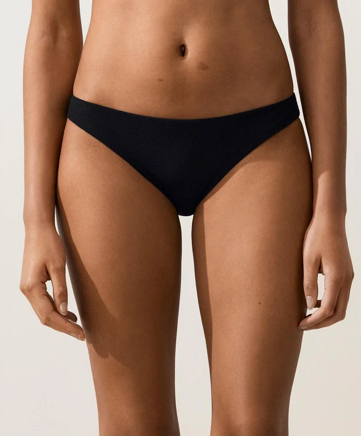 Klasické bikiny z piké jako kalhotky Klasické bikiny z piké jako kalhotky
