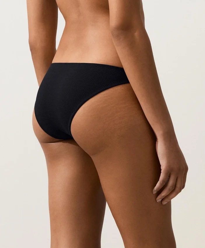 Klasické bikiny z piké jako kalhotky Klasické bikiny z piké jako kalhotky