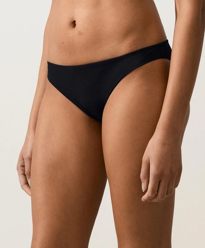 Klasické bikiny z piké jako kalhotky Klasické bikiny z piké jako kalhotky