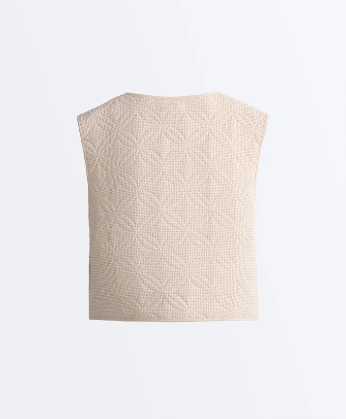 Květinová prošívaná vesta z kostkované látky Květinová prošívaná vesta z kostkované látky