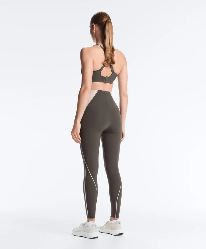 Sportovní podprsenka s pevnou oporou, Compressive a reflexní Sportovní podprsenka s pevnou oporou, Compressive a reflexní