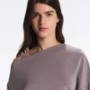 Mikina s asymetrickým výstřihem, nastavitelným pasem a Soft Touch modálem Mikina s asymetrickým výstřihem, nastavitelným pasem a Soft Touch modálem