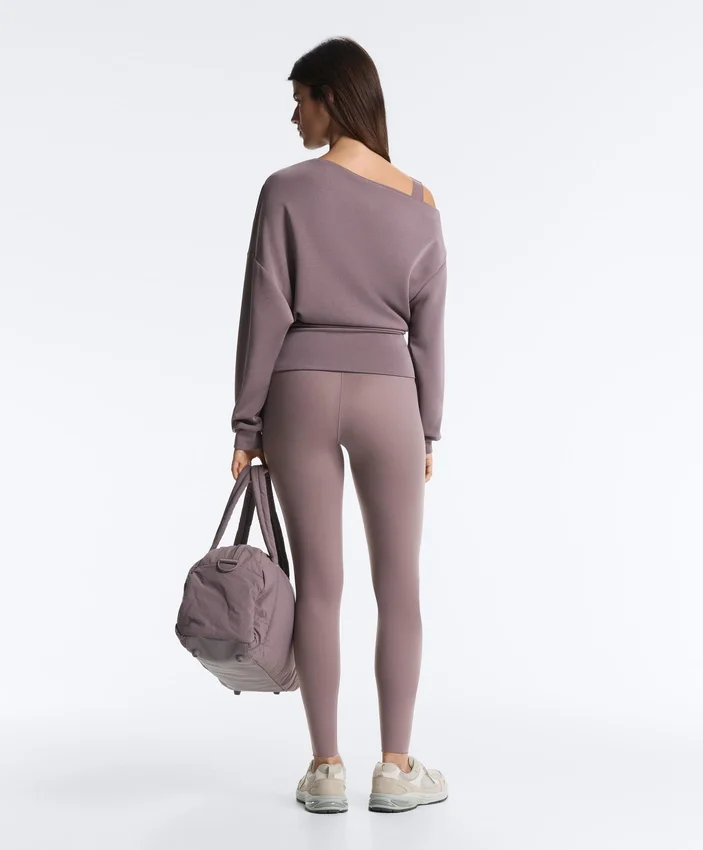 Mikina s asymetrickým výstřihem, nastavitelným pasem a Soft Touch modálem Mikina s asymetrickým výstřihem, nastavitelným pasem a Soft Touch modálem