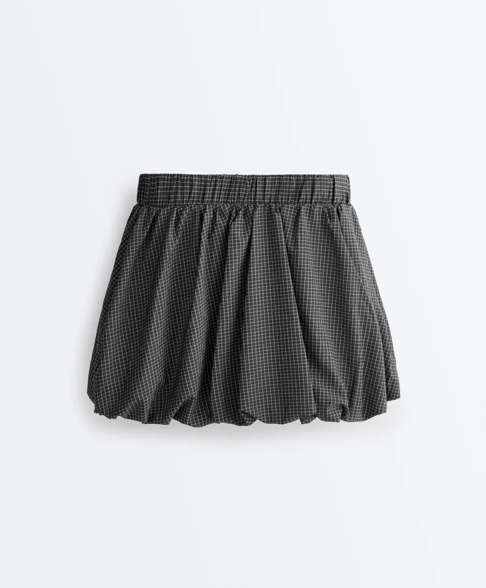 Mini sukně s vysokým pasem a Compressive kostkovanými balonovými kalhotkami Mini sukně s vysokým pasem a Compressive kostkovanými balonovými kalhotkami