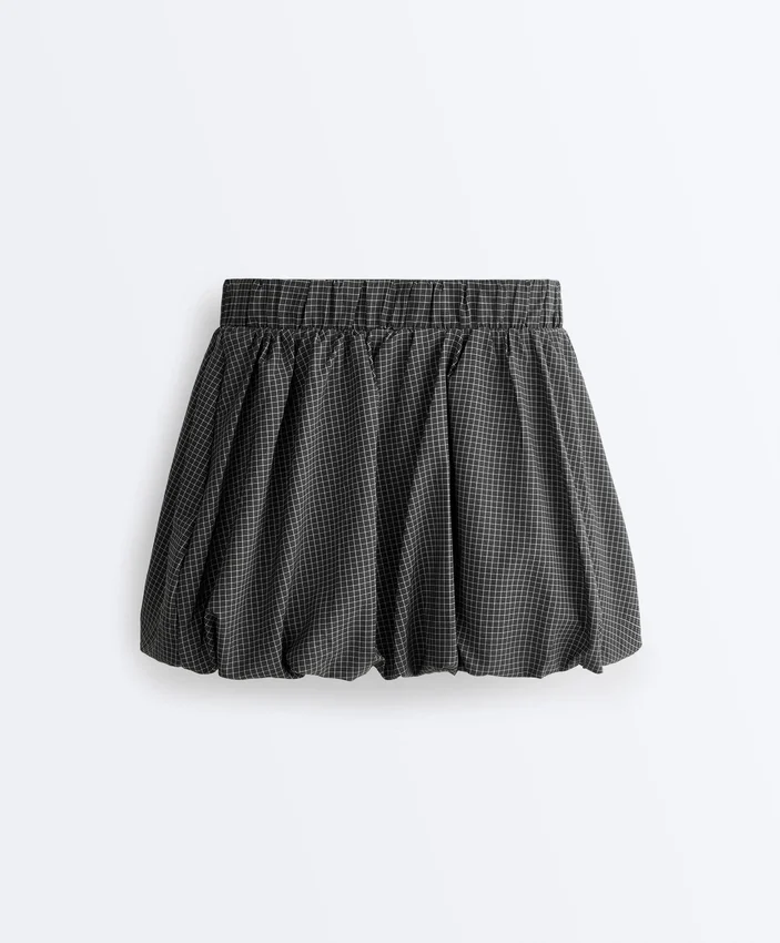 Mini sukně s vysokým pasem a Compressive kostkovanými balonovými kalhotkami Mini sukně s vysokým pasem a Compressive kostkovanými balonovými kalhotkami