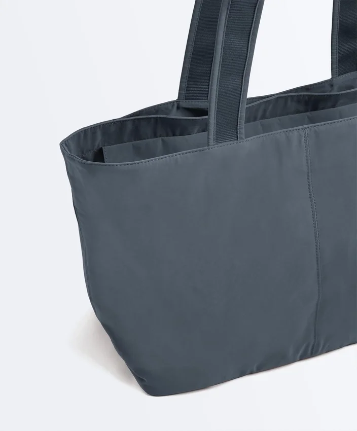 Měkká taška typu shopper se zipem Měkká taška typu shopper se zipem