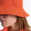 Oboustranný klobouk z bavlněné směsi s kostkovaným vzorem Oboustranný klobouk z bavlněné směsi s kostkovaným vzorem