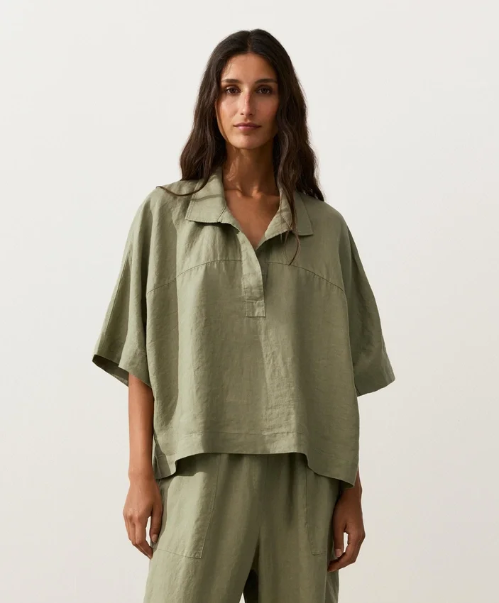Oversize košile s krátkými rukávy v kraťasech ze 100 % lnu Oversize košile s krátkými rukávy v kraťasech ze 100 % lnu