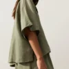 Oversize košile s krátkými rukávy v kraťasech ze 100 % lnu Oversize košile s krátkými rukávy v kraťasech ze 100 % lnu