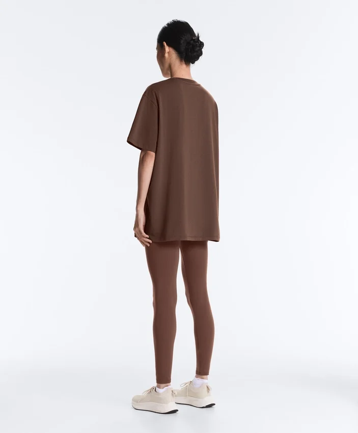 Oversize tričko s krátkým rukávem ze směsi bavlny v kraťasech Oversize tričko s krátkým rukávem ze směsi bavlny v kraťasech