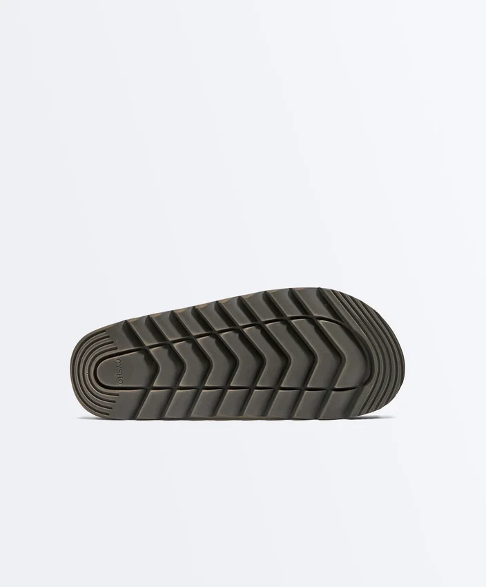 Plážové sandály na platformě Plážové sandály na platformě