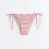 Pruhované bikiny se středním krytím a vázáním Pruhované bikiny se středním krytím a vázáním