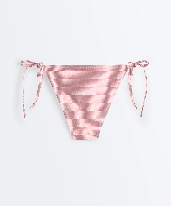 Pruhované bikiny se středním krytím a vázáním Pruhované bikiny se středním krytím a vázáním