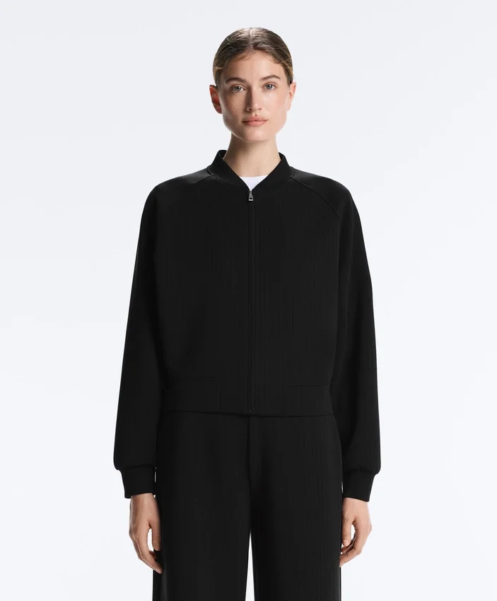 Pruhovaná bomber bundy z Soft Touch modalu Pruhovaná bomber bundy z Soft Touch modalu