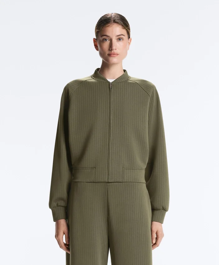 Pruhovaná bomber bundy z Soft Touch modalu Pruhovaná bomber bundy z Soft Touch modalu