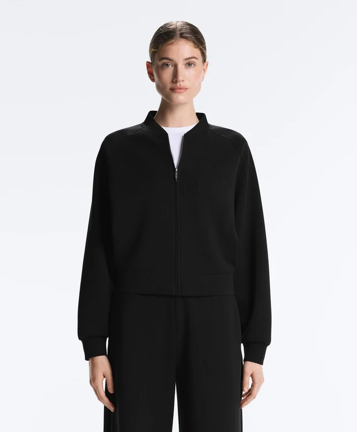 Pruhovaná bomber bundy z Soft Touch modalu Pruhovaná bomber bundy z Soft Touch modalu
