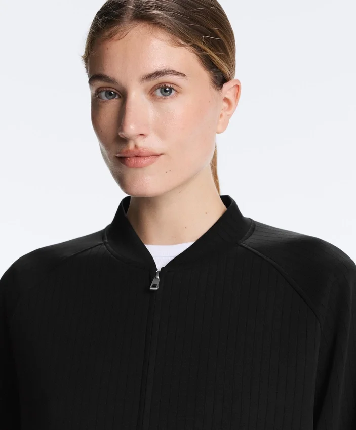 Pruhovaná bomber bundy z Soft Touch modalu Pruhovaná bomber bundy z Soft Touch modalu