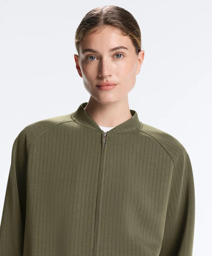 Pruhovaná bomber bundy z Soft Touch modalu Pruhovaná bomber bundy z Soft Touch modalu