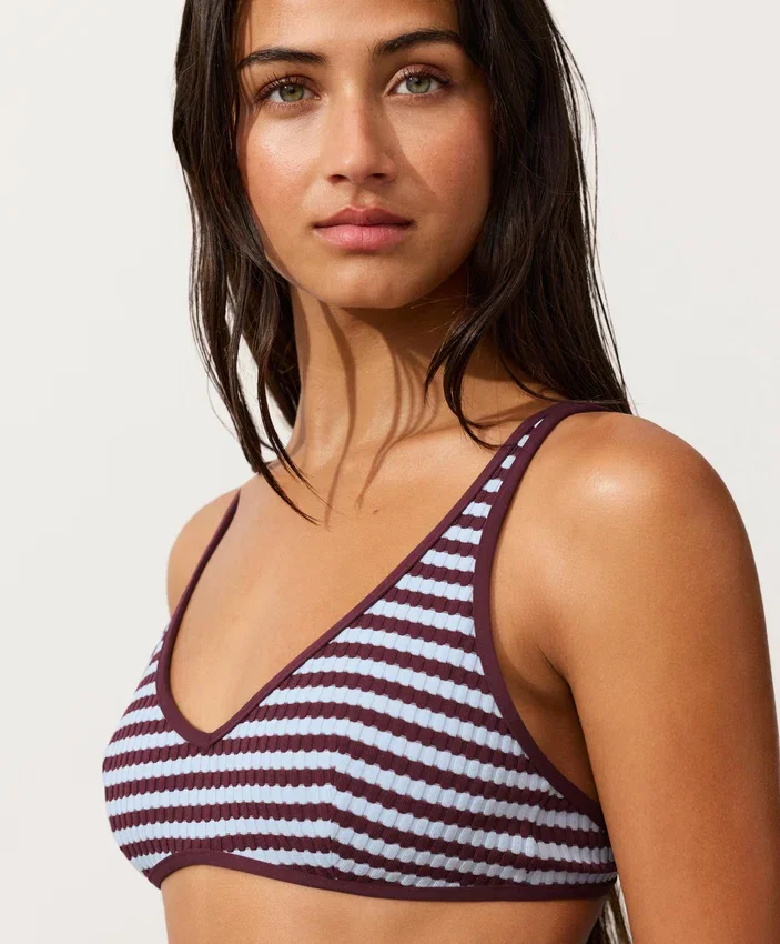 Pruhované texturované topy pro bikiny s vázáním za krkem Pruhované texturované topy pro bikiny s vázáním za krkem