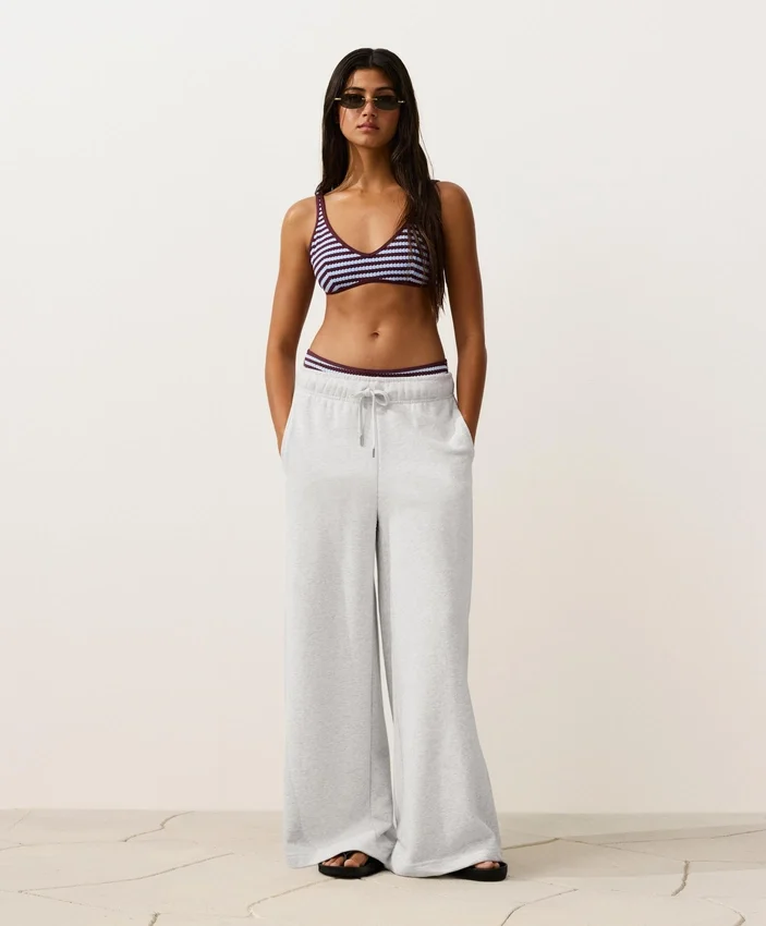 Pruhované texturované topy pro bikiny s vázáním za krkem Pruhované texturované topy pro bikiny s vázáním za krkem