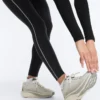 Reflexní Compressive legíny s vysokým pasem a Core Control, délka po kotníky Reflexní Compressive legíny s vysokým pasem a Core Control, délka po kotníky