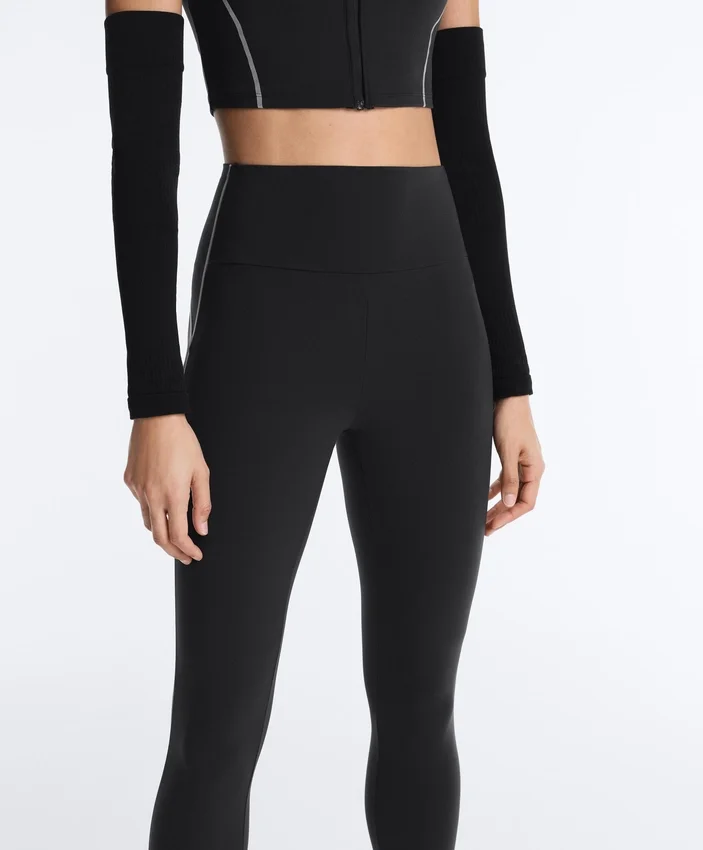 Reflexní Compressive legíny s vysokým pasem a Core Control, délka po kotníky Reflexní Compressive legíny s vysokým pasem a Core Control, délka po kotníky