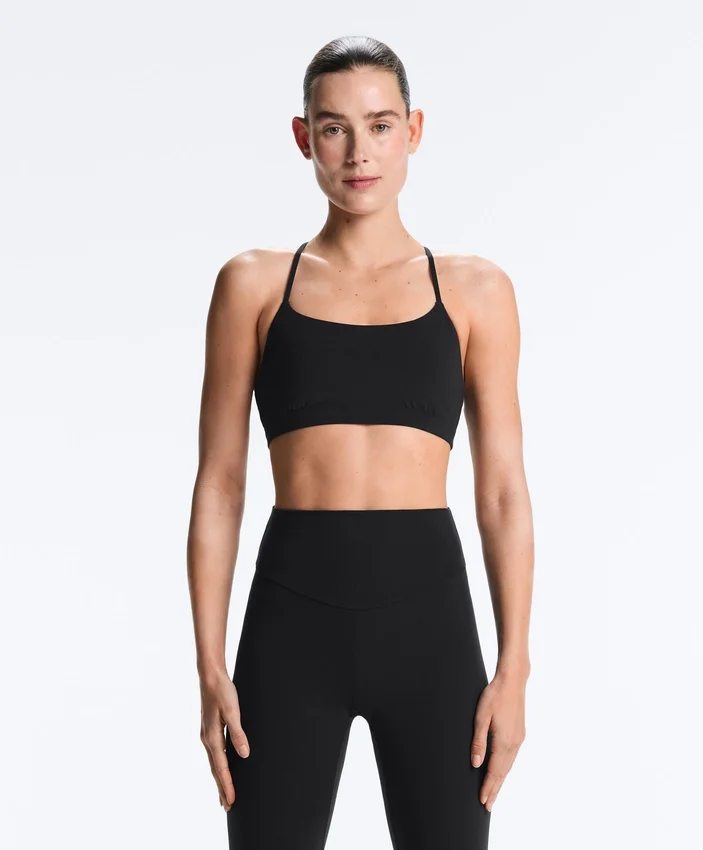Sportovní podprsenka Comfortlux s lehkou oporou a kříženými ramínky Sportovní podprsenka Comfortlux s lehkou oporou a kříženými ramínky
