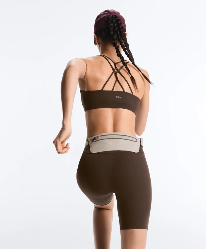 Sportovní podprsenka Comfortlux s lehkou oporou a kříženými ramínky Sportovní podprsenka Comfortlux s lehkou oporou a kříženými ramínky