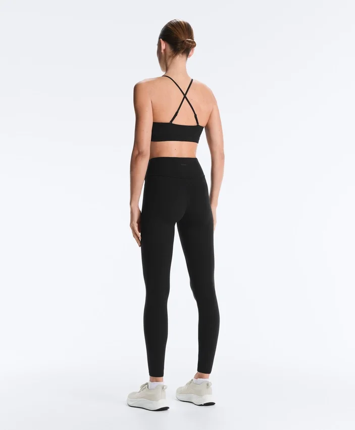 Sportovní podprsenka Comfortlux s lehkou oporou a kříženými ramínky Sportovní podprsenka Comfortlux s lehkou oporou a kříženými ramínky