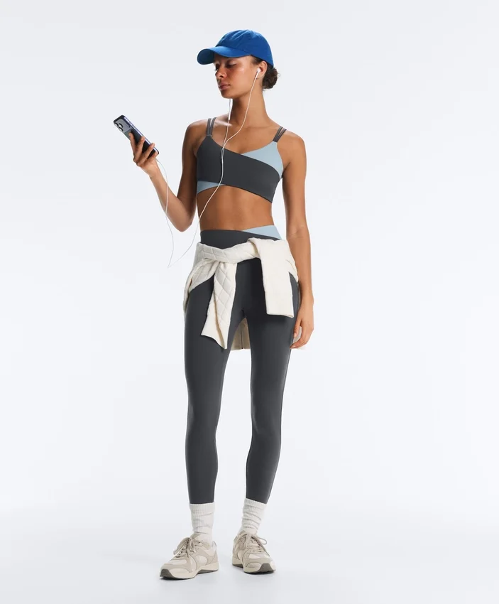 Sportovní podprsenka Comfortlux se střední podporou Sportovní podprsenka Comfortlux se střední podporou