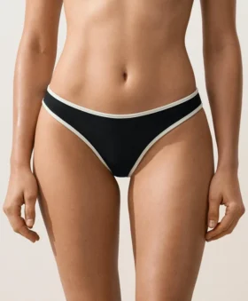Tanga s kontrastním lemováním a výřezem do U jako u Bikiny kalhotek Tanga s kontrastním lemováním a výřezem do U jako u Bikiny kalhotek