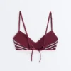 Tříúhelníkový bikini top s texturovanými pruhy Tříúhelníkový bikini top s texturovanými pruhy