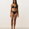 Trojúhelníkový bikini top s lemováním a vázáním Trojúhelníkový bikini top s lemováním a vázáním