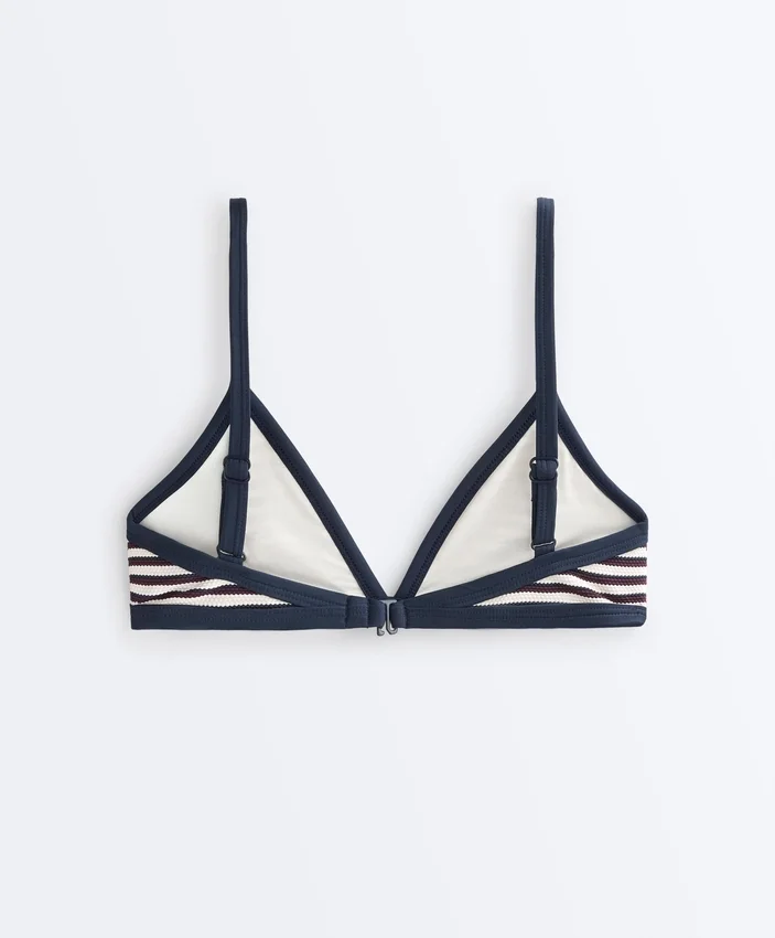Trojúhelníková bikini topa s texturovanými pruhy Trojúhelníková bikini topa s texturovanými pruhy
