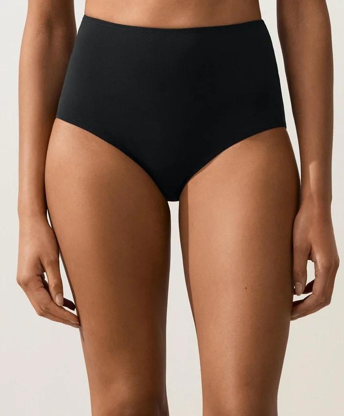 Tvarující bikiny s vysokým pasem ve tvaru kalhotek Tvarující bikiny s vysokým pasem ve tvaru kalhotek