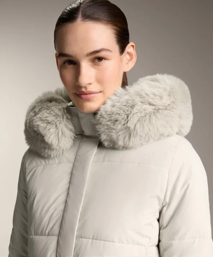 Vodoodpudivá polstrovaná bundy Midi z materiálu Primaloft® Vodoodpudivá polstrovaná bundy Midi z materiálu Primaloft®