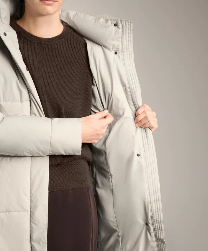 Vodoodpudivá polstrovaná bundy Midi z materiálu Primaloft® Vodoodpudivá polstrovaná bundy Midi z materiálu Primaloft®
